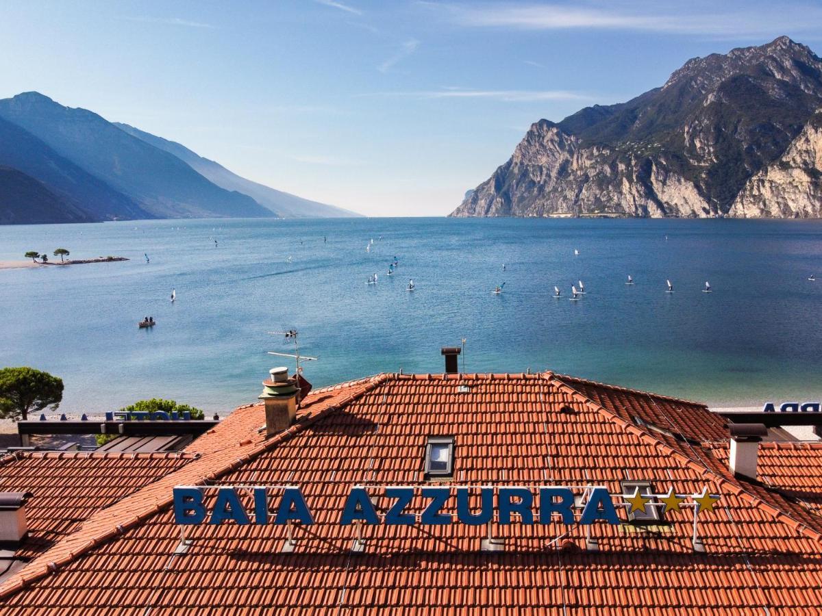 Hotel Baia Azzurra - Lake Front Torbole Sul Garda Exteriör bild