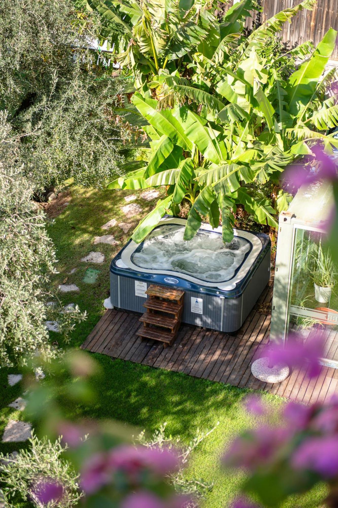 Hotel Baia Azzurra - Lake Front Torbole Sul Garda Exteriör bild